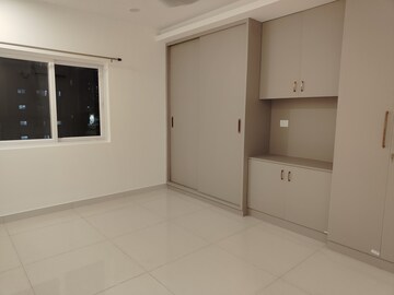 Room in 3.5 BHK Apartment at Prestige Tranquil, Kokapet – for Sale