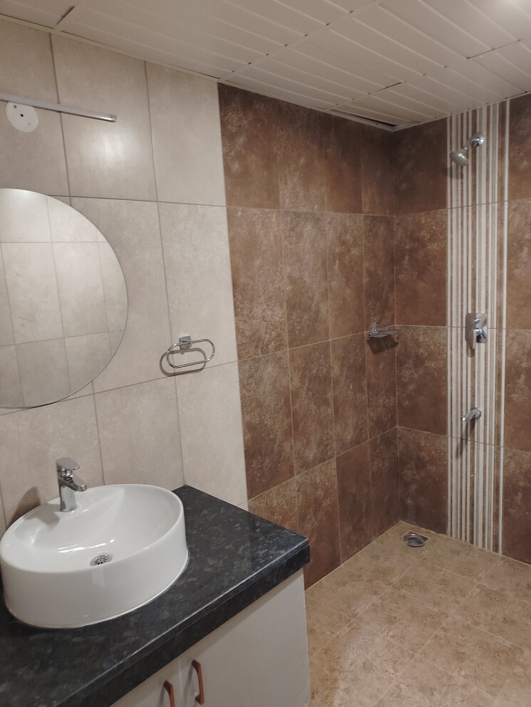 Bathroom, prestige-tranquil 3.5 Bedroom 2050 Sq.Ft. Apartment In Kokapet Hyderabad 8103405