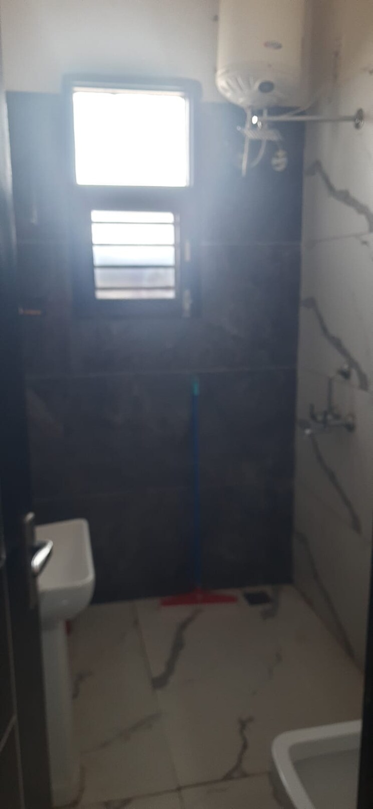 Bathroom, la-prisma 3 Bedroom 122 Sq.Yd. Builder Floor In Dhakoli Village Zirakpur 8103432