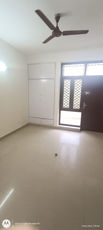 Room in 3 BHK Apartment at Today Blossoms I, Sector 47 – for Rent