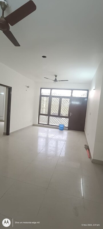 Room in 3 BHK Apartment at Today Blossoms I, Sector 47 – for Rent