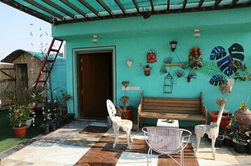 Living Room in 3.5 BHK Builder Floor at Greater Kailash I – for Rent