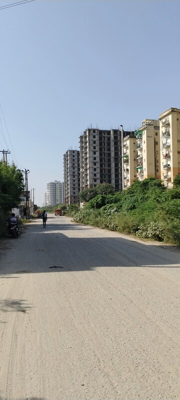  Plot – Exterior View View at PVD Mansarovar Park, Lal Kuan - for Sale