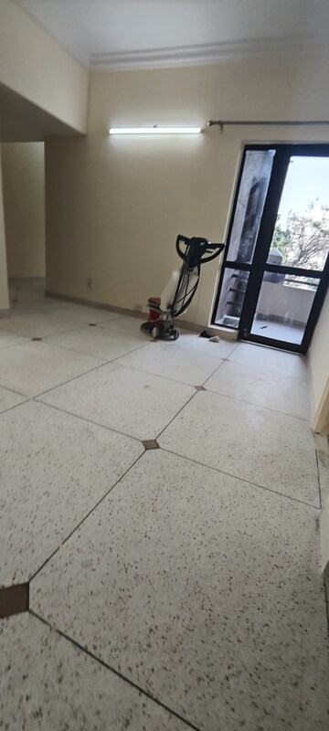 Parking in 3 BHK Apartment at Today Blossoms I, Sector 47 – for Rent