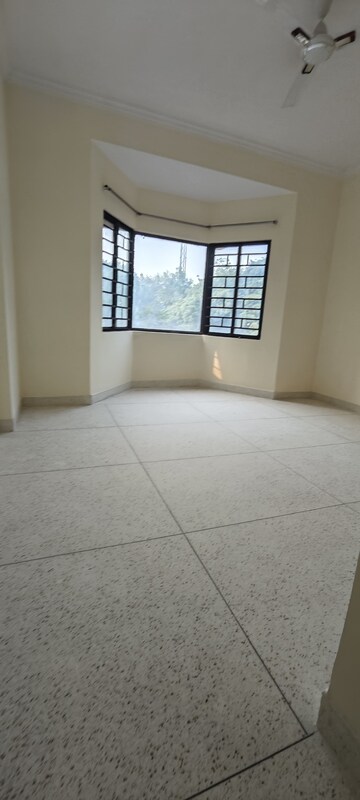 Room in 3 BHK Apartment at Today Blossoms I, Sector 47 – for Rent