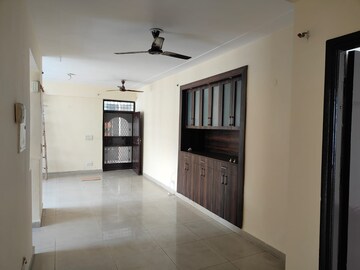Room in 3 BHK Apartment at Amrapali Empire, Sain Vihar – for Rent