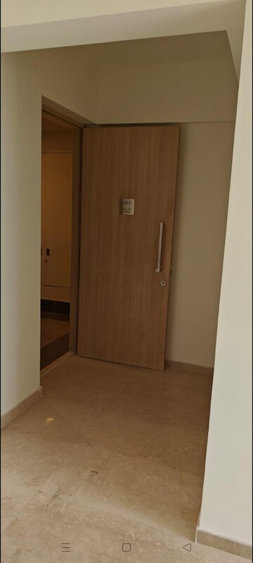 Room in 3 BHK Apartment at Rajesh Raj Infinia, Malad West – for Rent