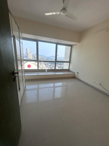 Room in 3 BHK Apartment at DB Orchid Woods, Goregaon East – for Rent
