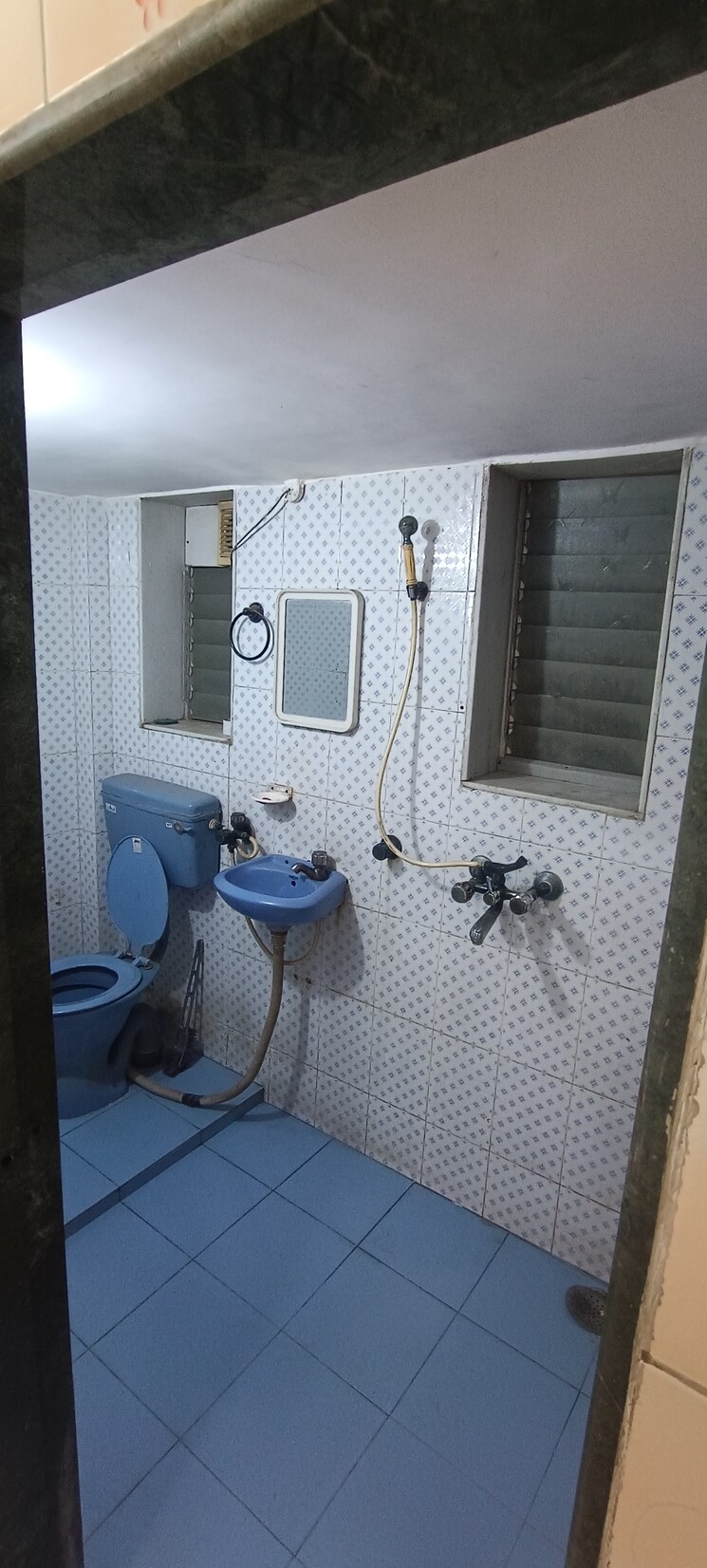 Bathroom, jal-mandir-chs 1 Bedroom 410 Sq.Ft. Apartment In Bangur Nagar Mumbai 8103620