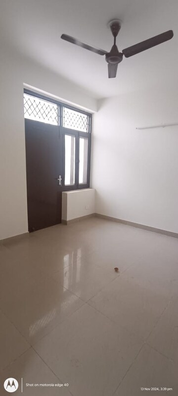 Room in 3 BHK Apartment at Orchid Island, Sector 51 – for Rent