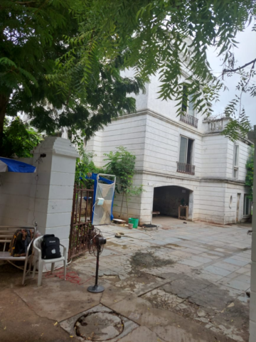 5 BHK Villa – Exterior View View at Thaltej - for Sale