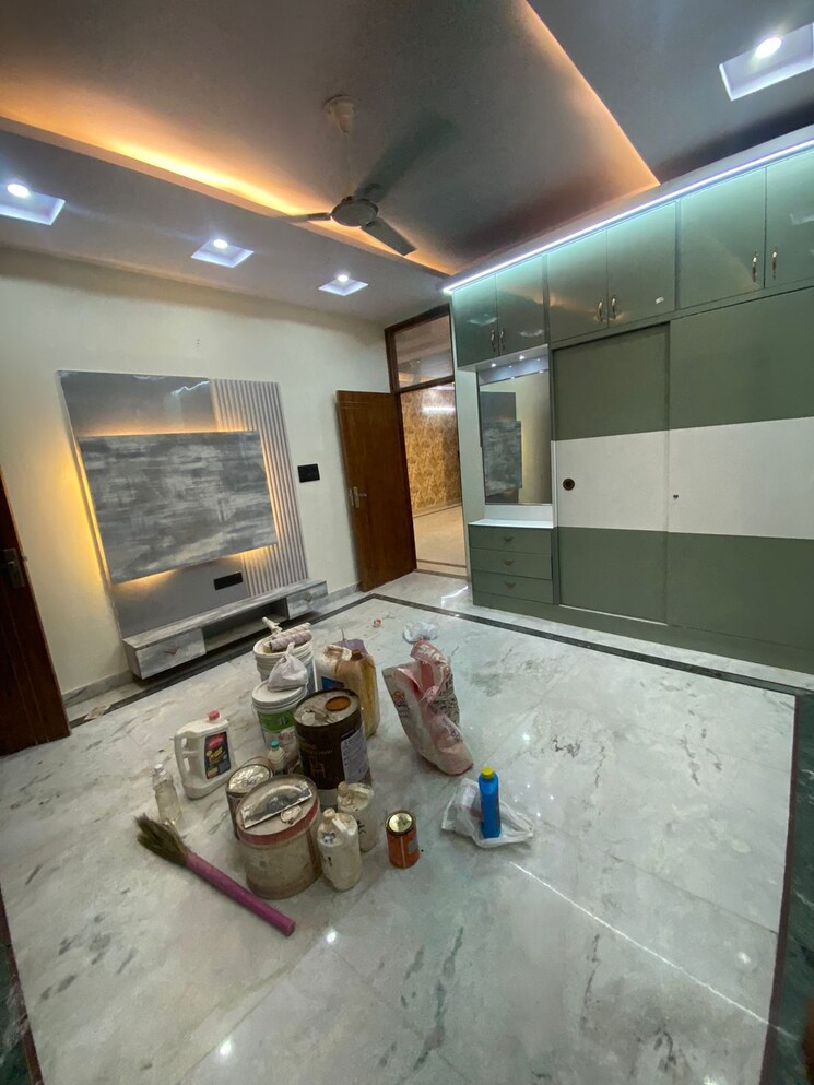 Living Room, saya-gold-avenue 4 Bedroom 2258 Sq.Ft. Apartment In Vaibhav Khand Ghaziabad 8103723