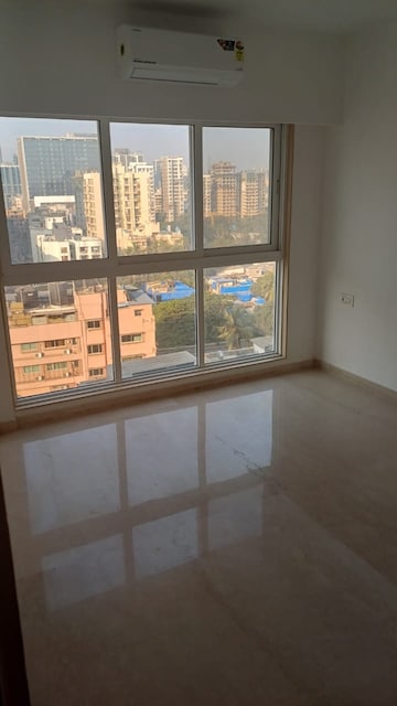 Room in 2 BHK Apartment at Platinum Life, Andheri West – for Rent