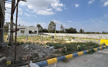 Plot For Sale in Tapukara