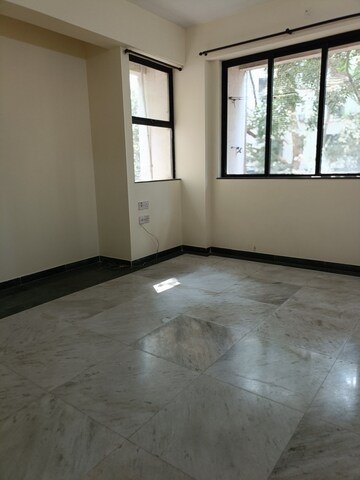Room in 1 BHK Apartment at Hiranandani Estate Oyster, Ghodbunder Road – for Sale