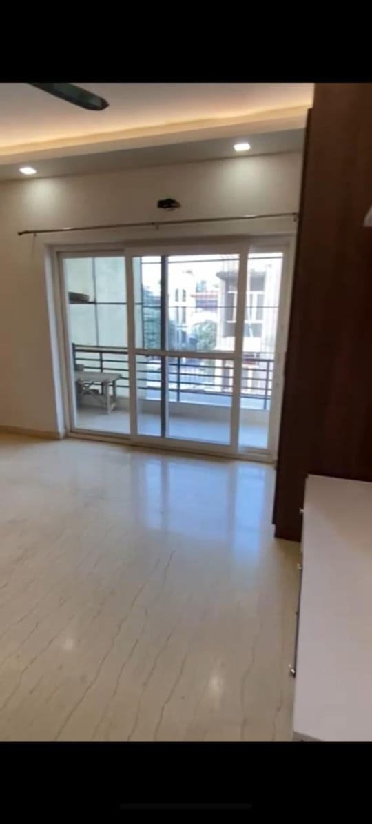 3 BHK + Servant Room Apartment For Sale in M3M Golf Hills