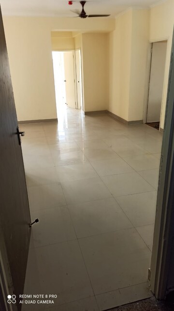 Room in 3 BHK Apartment at Hawelia Valenova Park, Tech Zone 4 Greater Noida – for Sale
