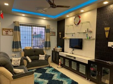 Living Room in 2 BHK Apartment at Benson Town – for Rent