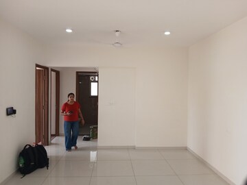 Room in 2 BHK Apartment at Shapoorji Pallonji Joyville Phase 2, Sector 102 – for Rent