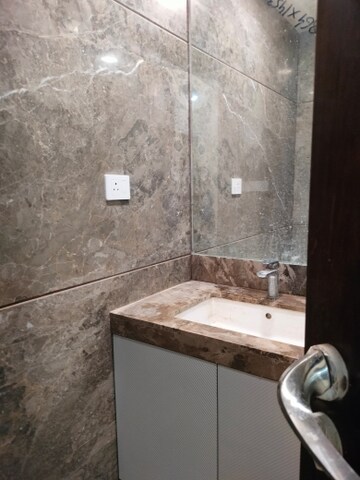 Bathroom in 3 BHK Apartment at Lokhandwala Minerva Mahalaxmi, Mahalaxmi – for Rent