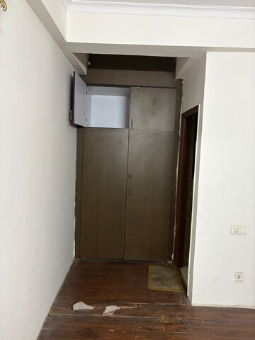Building Lobby in 3 BHK Apartment at Motia Royal Estate, Lohgarh – for Rent