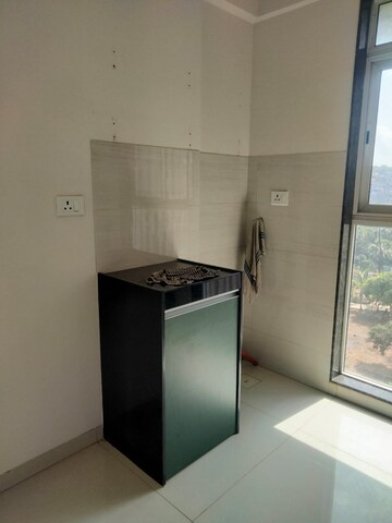 Room in 1 BHK Apartment at Godrej Tranquil, Kandivali East – for Rent