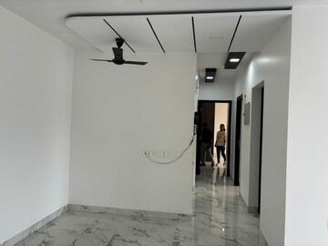 Room in 2 BHK Apartment at Raheja Ridgewood, Goregaon East – for Rent