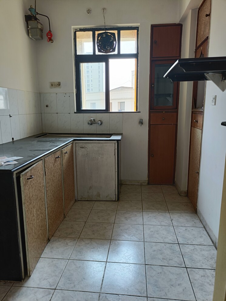 Kitchen, hiranandani-estate-queens 1 Bedroom 638 Sq.Ft. Apartment In Ghodbunder Road Thane 8103939