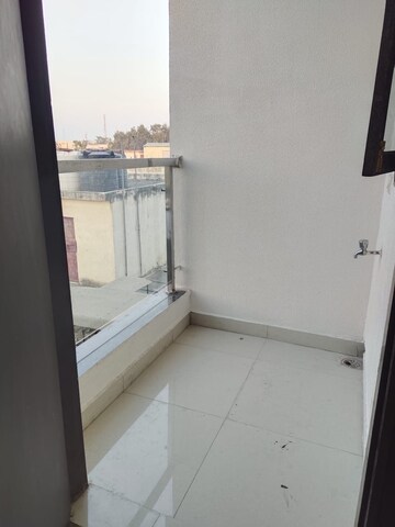 Balcony in 1 BHK Builder Floor at Chattarpur – for Rent