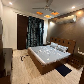 Bedroom in 3 BHK Builder Floor at Sector 47 – for Rent