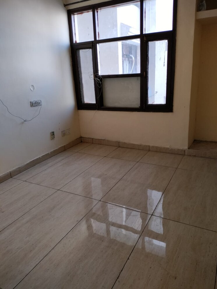 Room, ambala highway 3 Bedroom 1668 Sq.Ft. Builder Floor In Ambala Highway Zirakpur 8104010