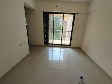Room in 3 BHK Apartment at Romell Aether, Goregaon East – for Rent