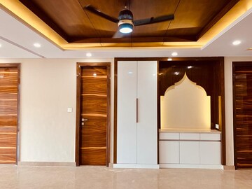 Building Lobby in 4 BHK Builder Floor at Parklands, Sector 85 – for Sale