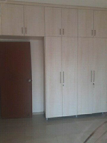 Room in 2 BHK Apartment at Mahagun Mywoods, Sector 16c Greater Noida – for Rent