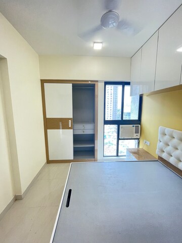 Room in 2 BHK Apartment at Lodha Crown Quality Homes, Majiwada – for Rent