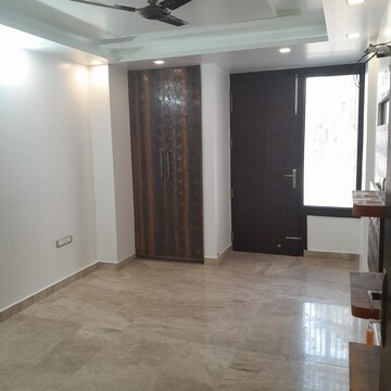 Room in 3 BHK Builder Floor at Sector 47 – for Rent