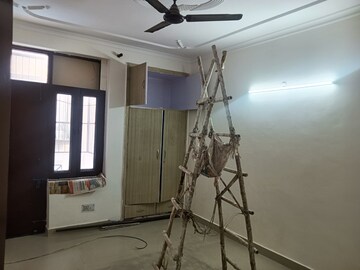Room in 3.5 BHK Builder Floor at Ardee City, Sector 52 – for Rent