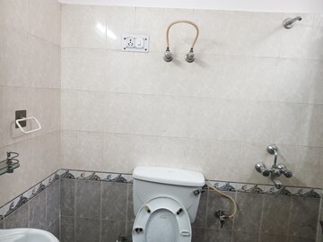 Bathroom in 3.5 BHK Builder Floor at Ardee City, Sector 52 – for Rent