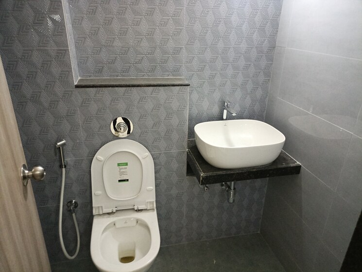 Bathroom, ashar-axis 2 Bedroom 678 Sq.Ft. Apartment In Majiwada Thane 8104129