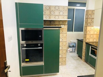 Furnished Amenities in 4 BHK Builder Floor at Ardee City, Sector 52 – for Rent