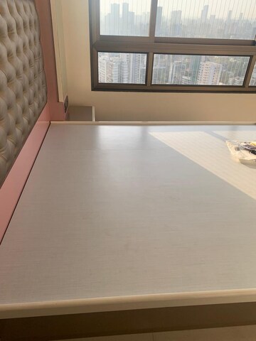 Room in 4 BHK Apartment at Kanakia Levels, Malad East – for Rent
