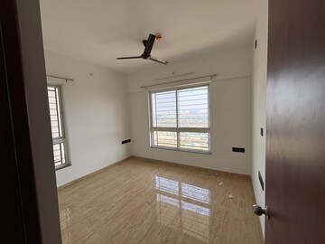 Room in 1 BHK Apartment at VTP Leonara, Mahalunge – for Rent