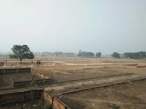 Plot For Sale in Jewar Road Radisson Hotel