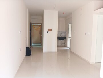 Room in 2 BHK Apartment at Godrej Green Cove, Mahalunge – for Rent