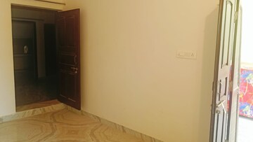 Room in 3 BHK Apartment at Shalimar Gallant, Mahanagar – for Rent