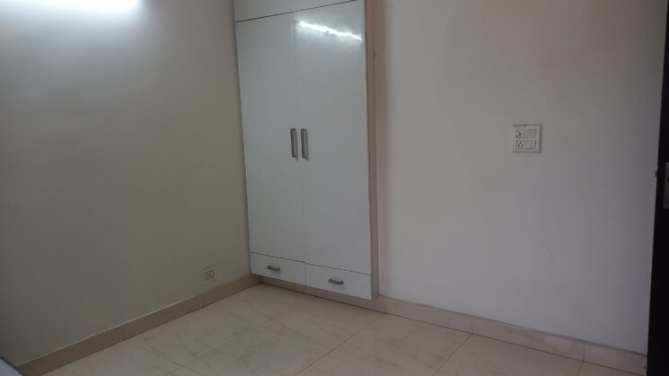 Room, ip extension 3 Bedroom 1350 Sq.Ft. Apartment In Ip Extension Delhi 8104239