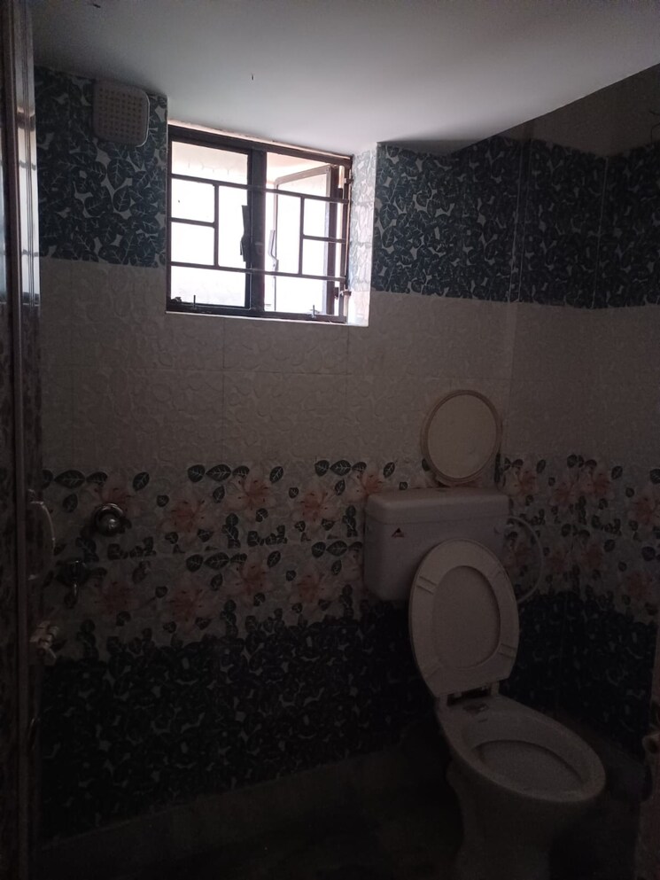 Bathroom, sodepur 2 Bedroom 792 Sq.Ft. Apartment In Sodepur Kolkata 8104249