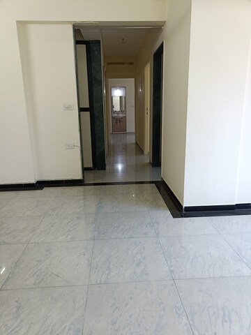 Room in 2 BHK Apartment at Hiranandani Estate Winona, Ghodbunder Road – for Rent