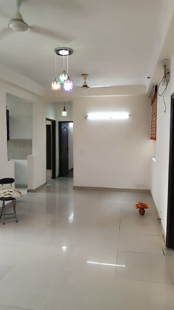 Room in 3 BHK Apartment at Antriksh Golf View, Sector 78 – for Rent
