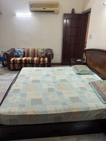 Bedroom in 3 BHK Apartment at Mansrowar Apartment, Sector 61 – for Rent